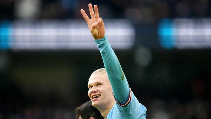 MANCHESTER, ENGLAND - JANUARY 22: Erling Haaland of Manchester City celebrates after scoring the teams third goal and  hattrick during the Premier League match between Manchester City and Wolverhampton Wanderers at Etihad Stadium on January 22, 2023 in Manchester, England. (Photo by Tom Flathers/Manchester City FC via Getty Images)