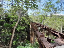 Menengok Jembatan Kereta Api Terpanjang di Indonesia