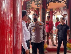 Kapolda Metro Jaya Kunjungi Vihara di Jakut, Cek Pengamanan Imlek