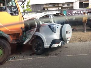 Laka Maut Mobil Vs Truk di Jalur Pantura Pati-Kudus, 1 Tewas