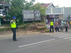 Kecelakaan Diduga Akibat Pemotor Belok Tanpa Sein di Kudus, 1 Orang Tewas