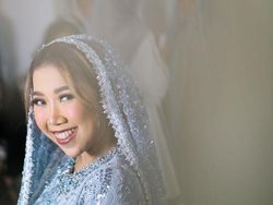 Dihujat Fans BLACKPINK, Kiky Saputri Bagi-bagi Uang ke Pendukungnya