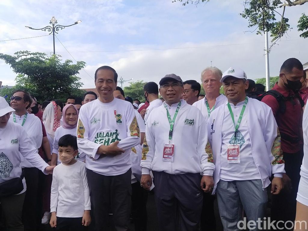 Momen Jokowi, Puan hingga Ganjar Ikut Jalan Sehat Porseni NU di Solo