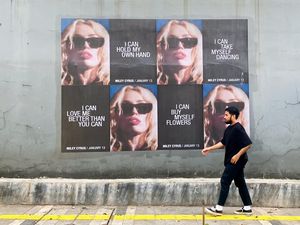 Miley Cyrus Lewati Rekor Adele dan BTS di Spotify