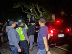 Mobil Tabrak Pohon di Pinrang, 4 Orang Tewas dan 3 Luka-luka