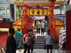 Perayaan Imlek di Vihara Dharma Bakti