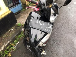 Adu Banteng di Batas Kota Sukabumi, Dua Pengendara Motor Dilarikan ke RS