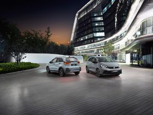 Tampang Baru Honda Jazz Facelift, Makin Imut nan Canggih! Tampang Baru Honda Jazz Facelift, Makin Imut nan Canggih!