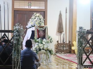 Jenazah M Prakosa Dubes RI di Italia Tiba di Rumah Duka Bantul Jenazah M Prakosa Dubes RI di Italia Tiba di Rumah Duka Bantul