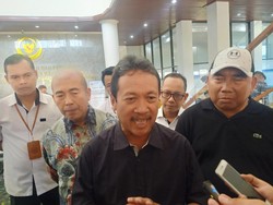 Menteri KKP Tinjau Lokasi Pelabuhan Perikanan Internasional di Jembrana