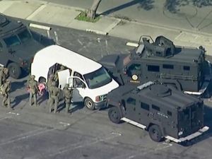 Detik-detik Penyergapan Pelaku Penembakan Massal di California