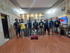 Pria di Sampang Silet Mantan Istri yang Enggan Diajak Rujuk Pria di Sampang Silet Mantan Istri yang Enggan Diajak Rujuk