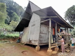 Pesona Kampung Adat Sempurmayung Sumedang yang Perlahan Pudar