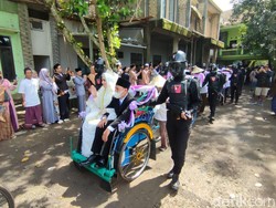 Kata Pengantin Usai Perjodohan dan Nikah Massal di Ponpes Ciamis