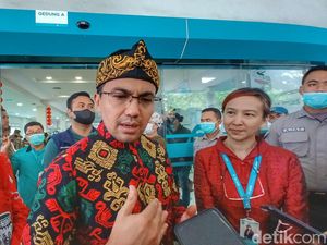 Gembiranya Sahrul Gunawan Sambut Ridwan Kamil di Golkar