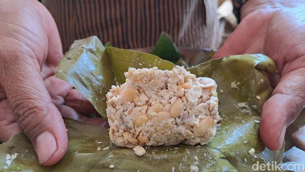 Bongko merupakan makanan yang terbuat dari kedelai. Namun kedelai yang ditumbuk tidak terlalu lembut. Foto diunggah Selasa (24/1/2023).