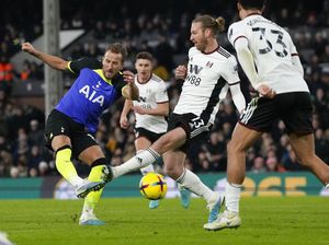 Kane Cetak Gol dan Rekor Lawan Fulham dalam Kondisi Sakit Kane Cetak Gol dan Rekor Lawan Fulham dalam Kondisi Sakit