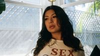 8 Foto Wanita yang Dulu Religius Sampai Tak Nikah, Kini Jadi Model Dewasa