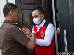 Pengacara Bripka Ricky Kutip 2 Ayat Al-Quran saat Bacakan Duplik