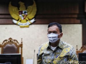 Vonis 7 Tahun Eks Pejabat Ditjen Pajak Angin Prayitno Disunat Vonis 7 Tahun Eks Pejabat Ditjen Pajak Angin Prayitno Disunat