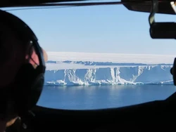 Gletser Seukuran Kota London Copot dari Antartika