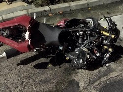 Pelajar Ngebut Naik CBR 250 Tewas Tabrak Motor Roda Tiga di Surabaya