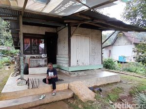 Mandeknya Pengembangan Wisata Kampung Adat Sempurmayung Mandeknya Pengembangan Wisata Kampung Adat Sempurmayung