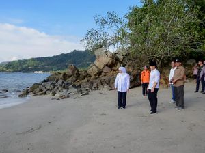 Gubernur Khofifah Dorong Trenggalek Optimalkan Pesona Alam Pantai Selatan Gubernur Khofifah Dorong Trenggalek Optimalkan Pesona Alam Pantai Selatan