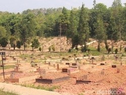 Lahan Kuburan COVID-19 di Palembang Digusur untuk Tol Trans Sumatera