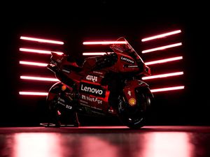 Tampilan Merah Merona Motor Bagnaia dan Bastianini di MotoGP 2023