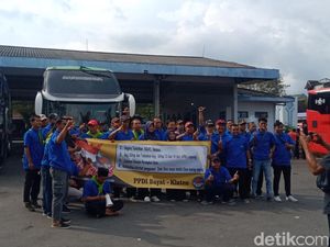 Ribuan Perangkat Desa Klaten dan Pati Ngluruk DPR Desak UU Perdes