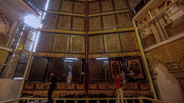 Menyelami Keagungan Al-Quran Terbesar Dunia di Palembang