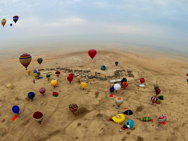 Meriahnya Festival Balon Udara di Gurun Qatar