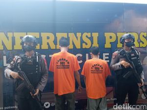 Pasutri Cirebon Dibacok Usai Pergoki Adik Tiri Mencuri Pasutri Cirebon Dibacok Usai Pergoki Adik Tiri Mencuri