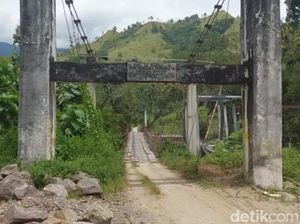 Warga di Enrekang Keluhkan Proyek Jembatan Mangkrak, Petani Sulit Berdagang Warga di Enrekang Keluhkan Proyek Jembatan Mangkrak, Petani Sulit Berdagang