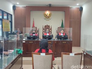 Siti Aisyah Penipu Ratusan Mahasiswa IPB Dituntut 3,5 Tahun Penjara Siti Aisyah Penipu Ratusan Mahasiswa IPB Dituntut 3,5 Tahun Penjara