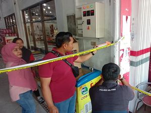 Swalayan di Blitar Dirampok, Kerugian Korban Rp 200 Juta Swalayan di Blitar Dirampok, Kerugian Korban Rp 200 Juta