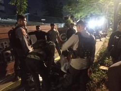 Polisi Ringkus 9 Remaja Bersajam Diduga Hendak Tawuran di Jakbar