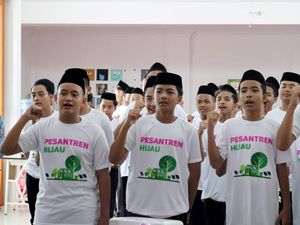 Ponpes Al-Hamidiyah Depok Jadi Cikal Bakal Pesantren Hijau