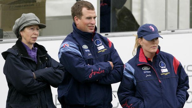 Potret Putri Anne dan kedua anaknya, Peter Phillips dan Zara Tindall/Getty Images/Indigo Potret kebersamaan antara Putri Anne, Peter Phillips, dan Zara Tindall.