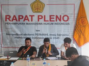 Perhimpunan Mahasiswa Hukum Tolak Perpanjangan Masa Jabatan Kades Perhimpunan Mahasiswa Hukum Tolak Perpanjangan Masa Jabatan Kades