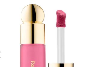 Review Rare Soft Pinch Liquid Blush, Blush On Selena Gomez Viral di TikTok Review Rare Soft Pinch Liquid Blush, Blush On Selena Gomez Viral di TikTok