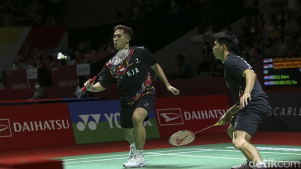 Sabar/Reza Susah Payah Kalahkan Wakil Belanda Jille/Van Der Lecq