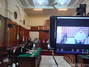JPU Sindir Tim Bidkum Polda Jatim Usai Sebut Dakwaan Kanjuruhan Tak Cermat JPU Sindir Tim Bidkum Polda Jatim Usai Sebut Dakwaan Kanjuruhan Tak Cermat