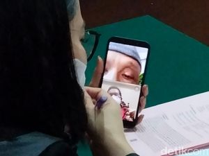 Korban Ungkap Thoha Otak Pembobol Rekening BCA Ajak Bisnis Lalu Intip PIN Korban Ungkap Thoha Otak Pembobol Rekening BCA Ajak Bisnis Lalu Intip PIN