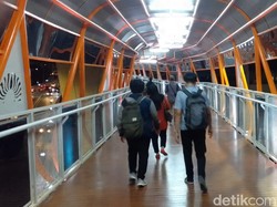 Sempat Terasa Goyang, Begini Spesifikasi Skywalk Kebayoran Lama