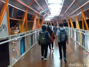 Sempat Terasa Goyang, Begini Spesifikasi Skywalk Kebayoran Lama Sempat Terasa Goyang, Begini Spesifikasi Skywalk Kebayoran Lama