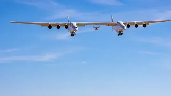 Sudah Lihat Pesawat Terbesar di Dunia? Lebar Sayapnya Ngalahin Lapangan Bola