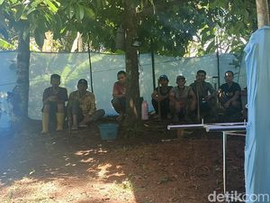 Suasana Jelang Pembongkaran Makam Siti Korban Wowon cs di Garut