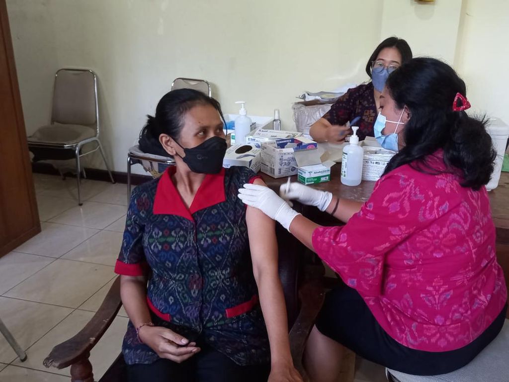 Vaksinasi Booster Kedua di Denpasar Sasar 200 Ribu Orang